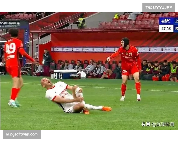 裁判尺度前后不一引质疑 同一场次上下半场执法标准突变 裁判尺度前后不一引质疑 同一场次上下半场执法标准突变